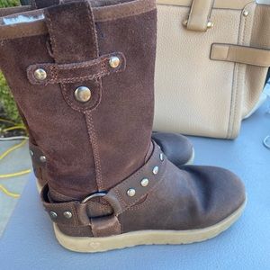 Girls boots